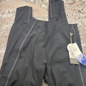 NWT Vuori stirrup Leggings size M